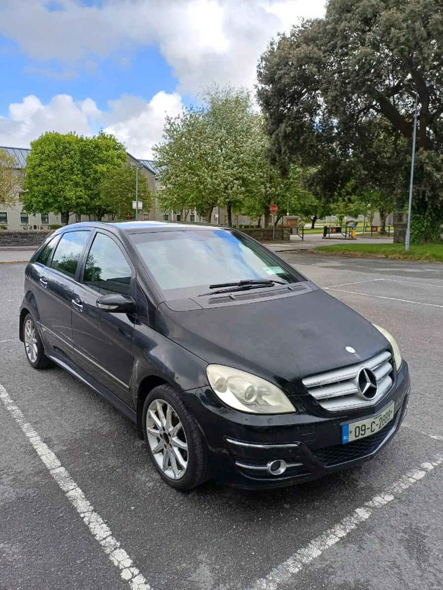 09 MERCEDES BENZ B150 PETROL - Image 1