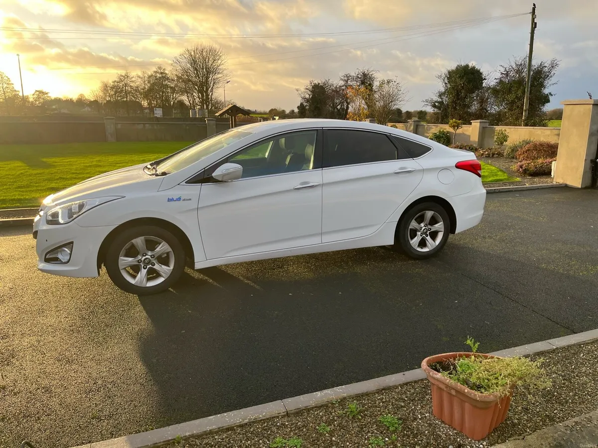2012 Hyundai I40 Style low mileage - Image 4