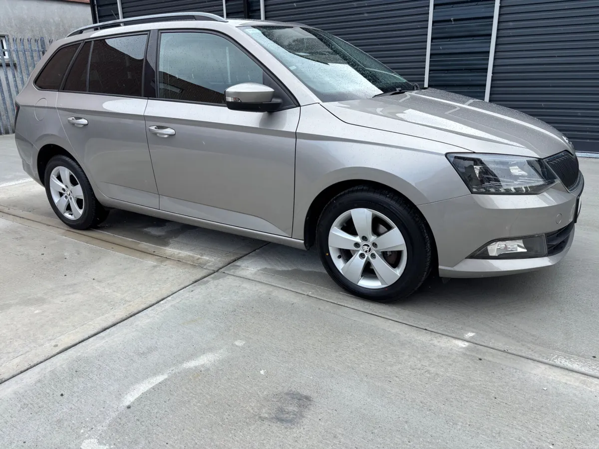 2016 Skoda Fabia 1.2 TSI 90 BHP AMBITION - Image 5