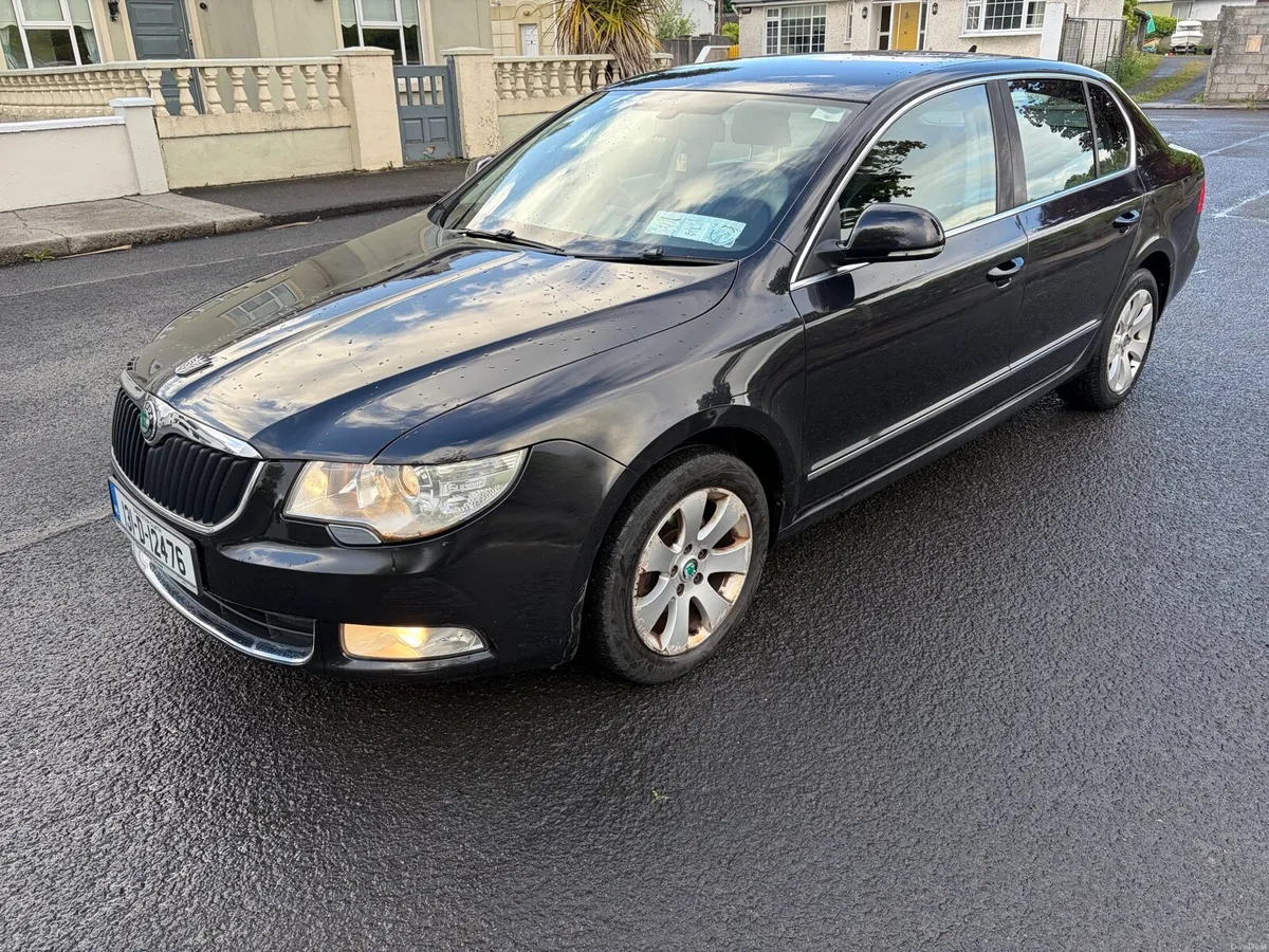2013 Skoda Superb - Image 1
