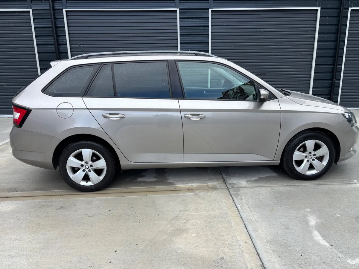 2016 Skoda Fabia 1.2 TSI 90 BHP AMBITION - Image 1