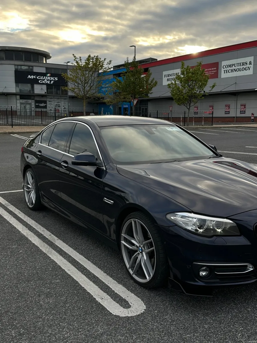 BMW 5-Series 2015 - Image 2
