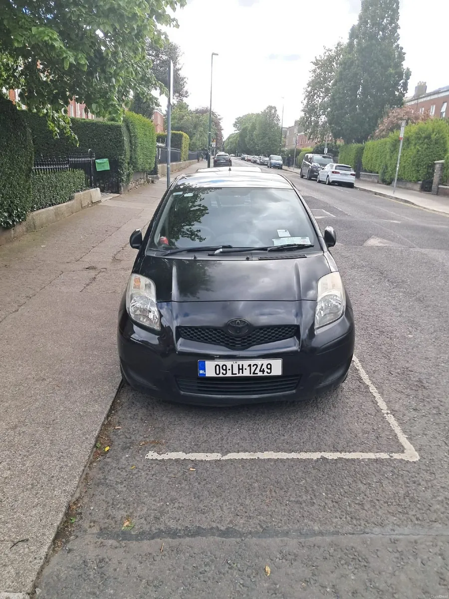 Toyota Yaris 2009 - Image 1