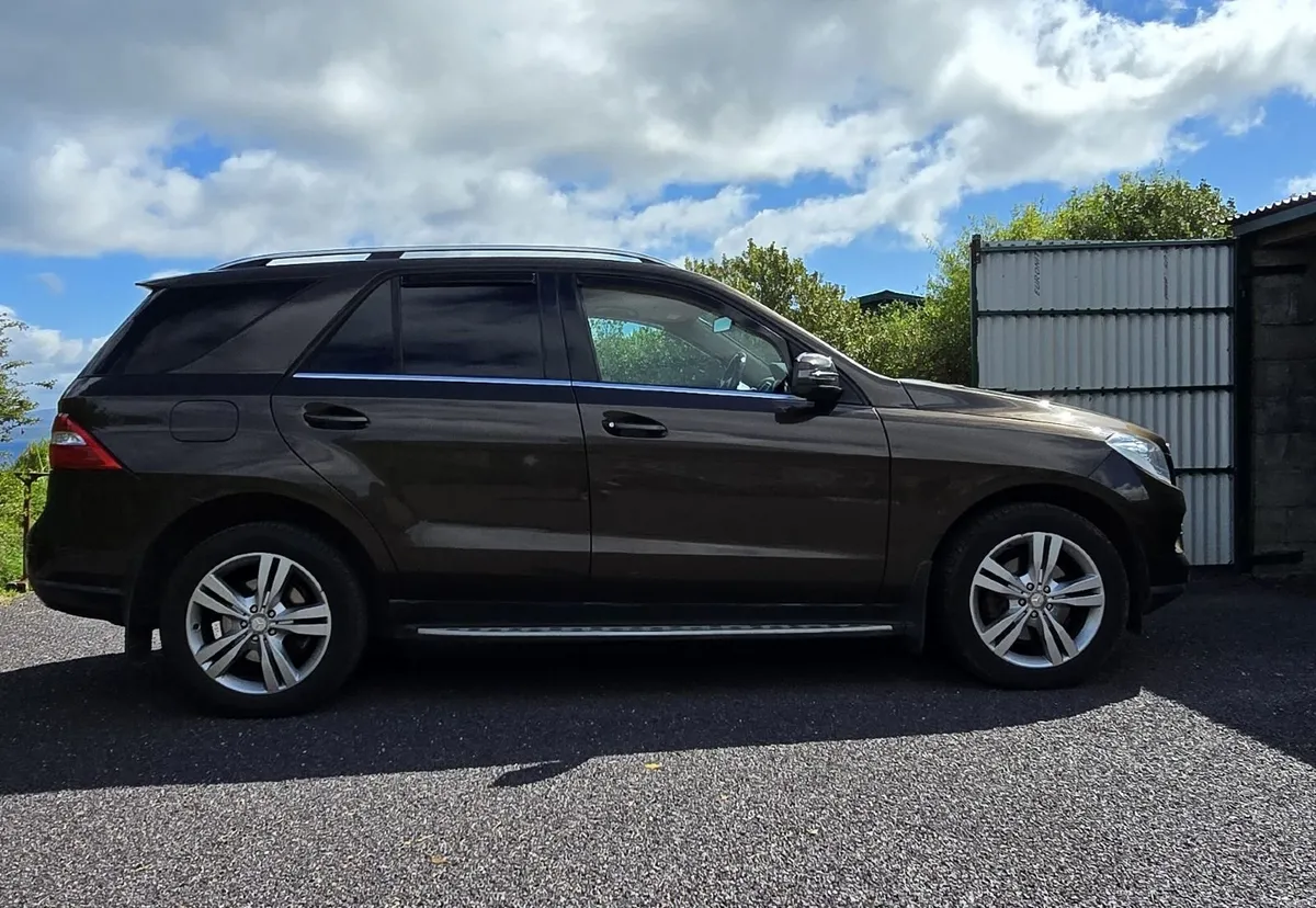 Mercedes ML 350 - Image 2