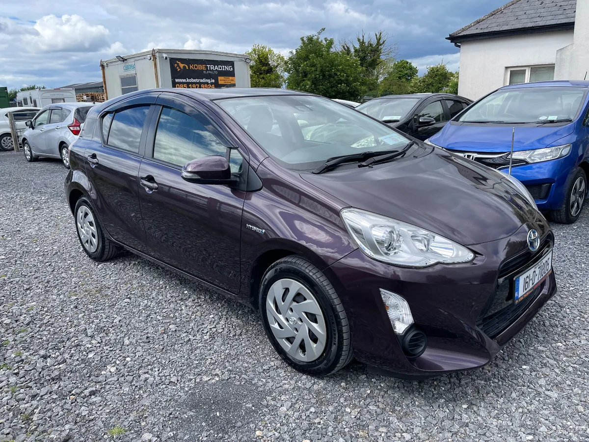 2016 Toyota Aqua 1.5 Hybrid cruise control - Image 2