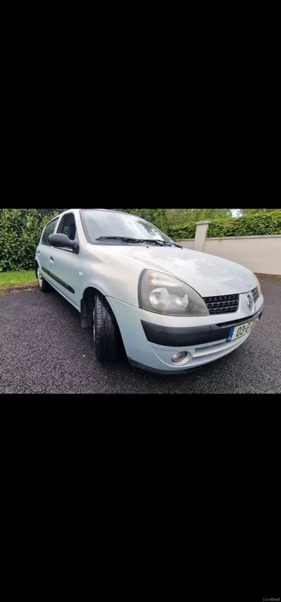 Automatic Renault Clio - Image 1
