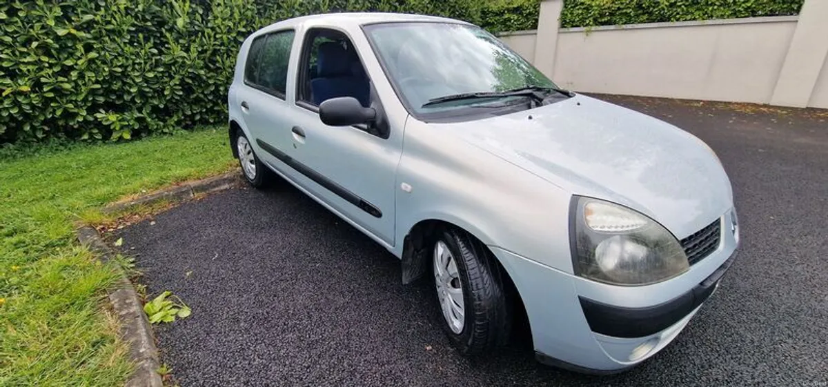 Automatic Renault Clio - Image 3