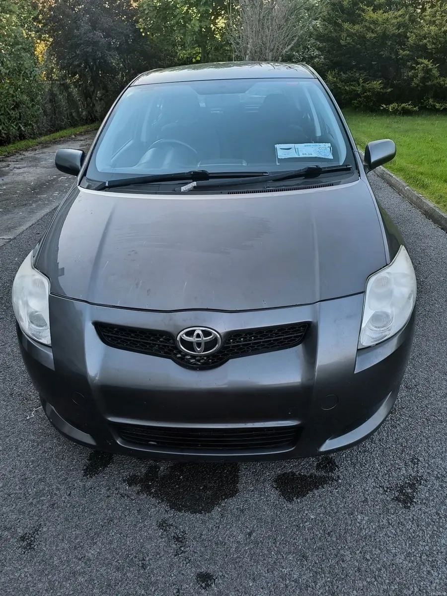 Toyota Auris 2008 - Image 2