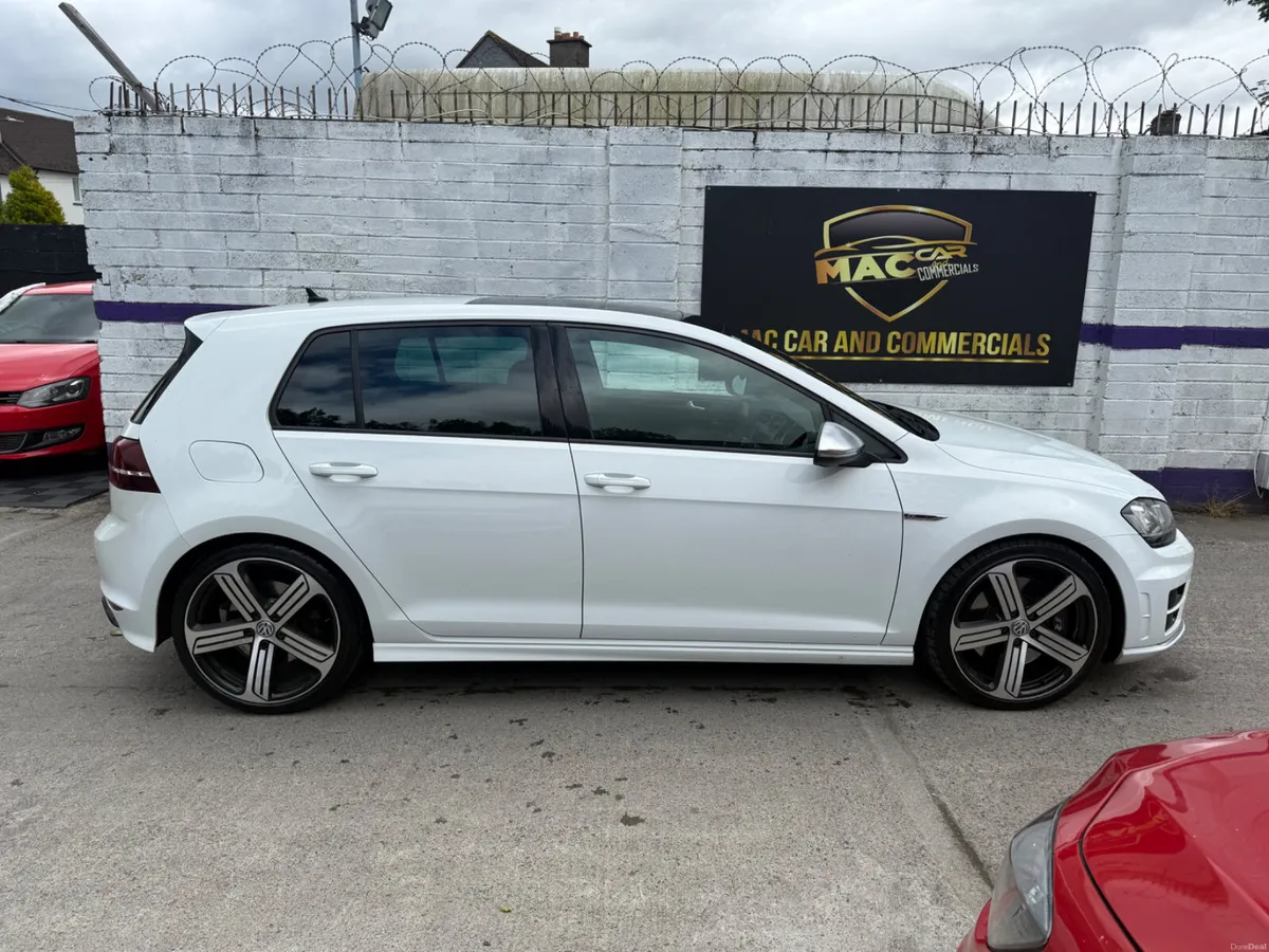 Volkswagen Golf R 2015 - Image 4