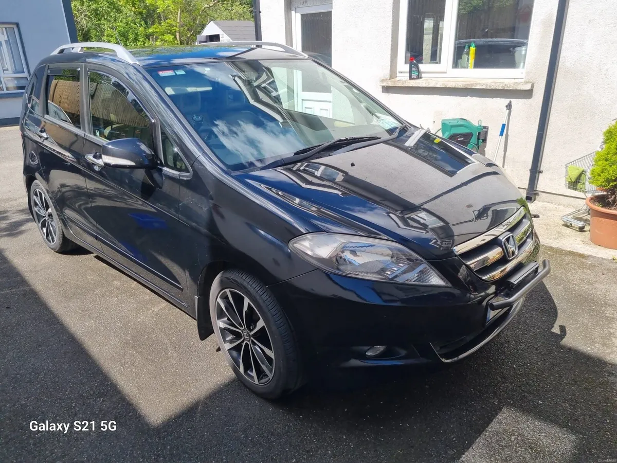 Honda FR-V - Image 1
