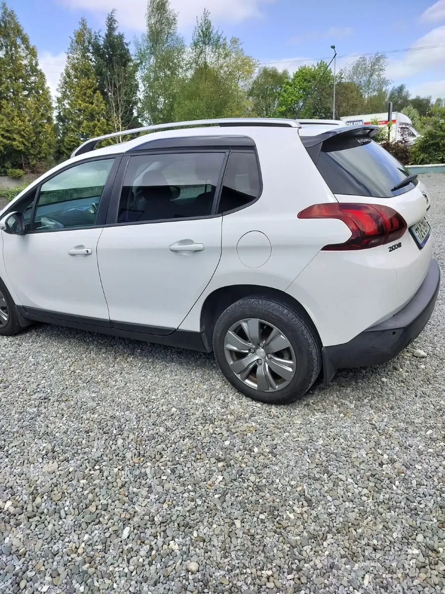 PEUGEOT 2008 ACTIVE 1.2 PURETECH 82 4DR - Image 3
