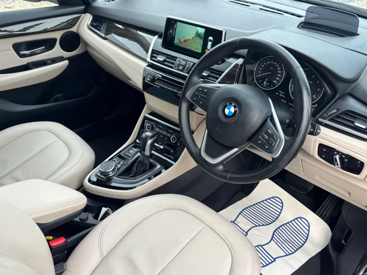 BMW 2-Series LDA-2E20 AUTO 5DR - Image 3