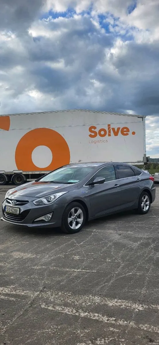 Hyundai i40 Deluxe 2012 - Image 2