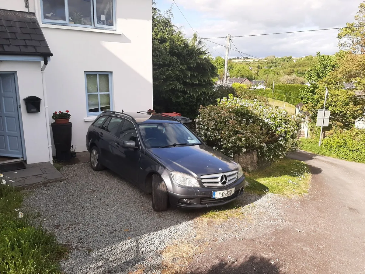 Mercedes-Benz C-Class 2011 - Image 3