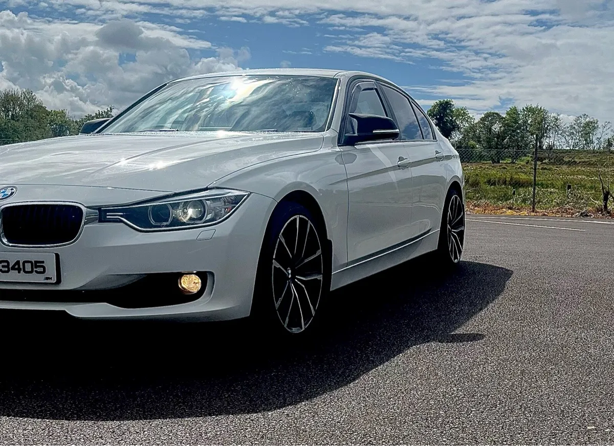 BMW 320d **low miles** - Image 2