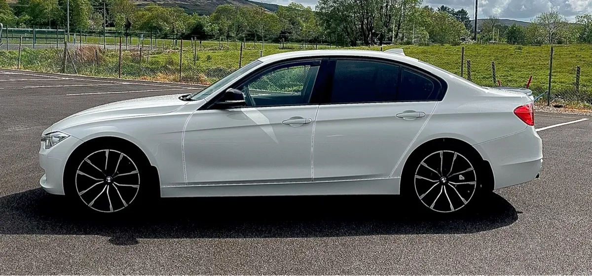 BMW 320d **low miles** - Image 3