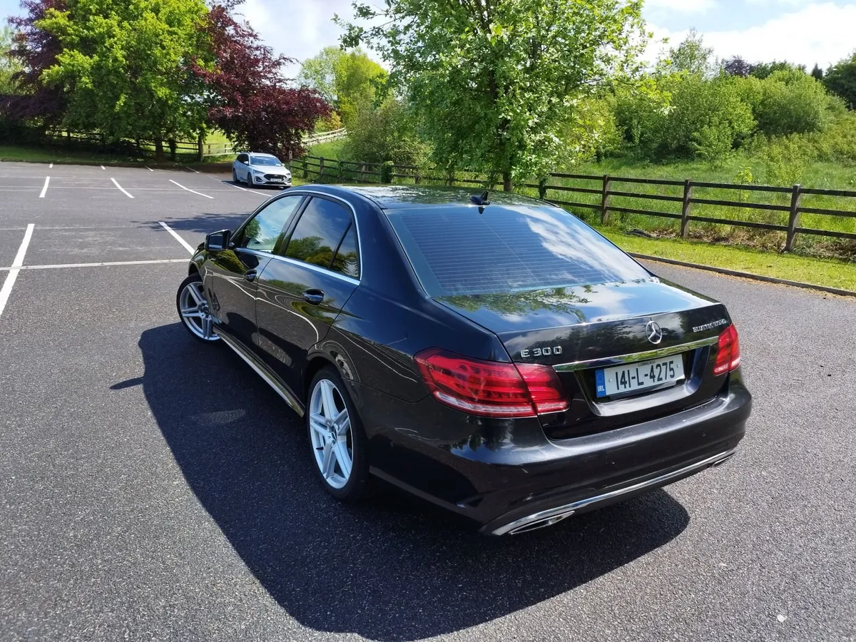 Mercedes-Benz E-Class 2014 - Image 4