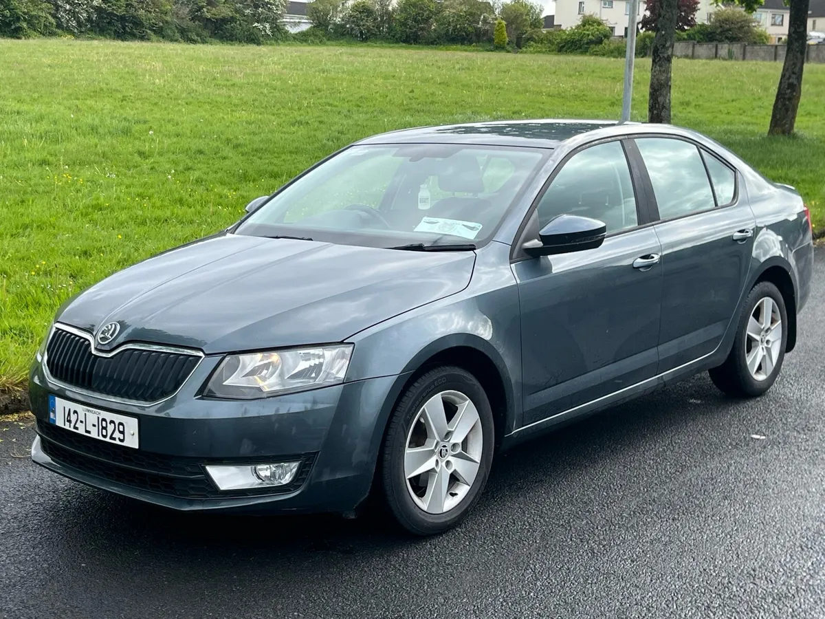 2014 Octavia, 1 Owner, only 130k km - Image 2