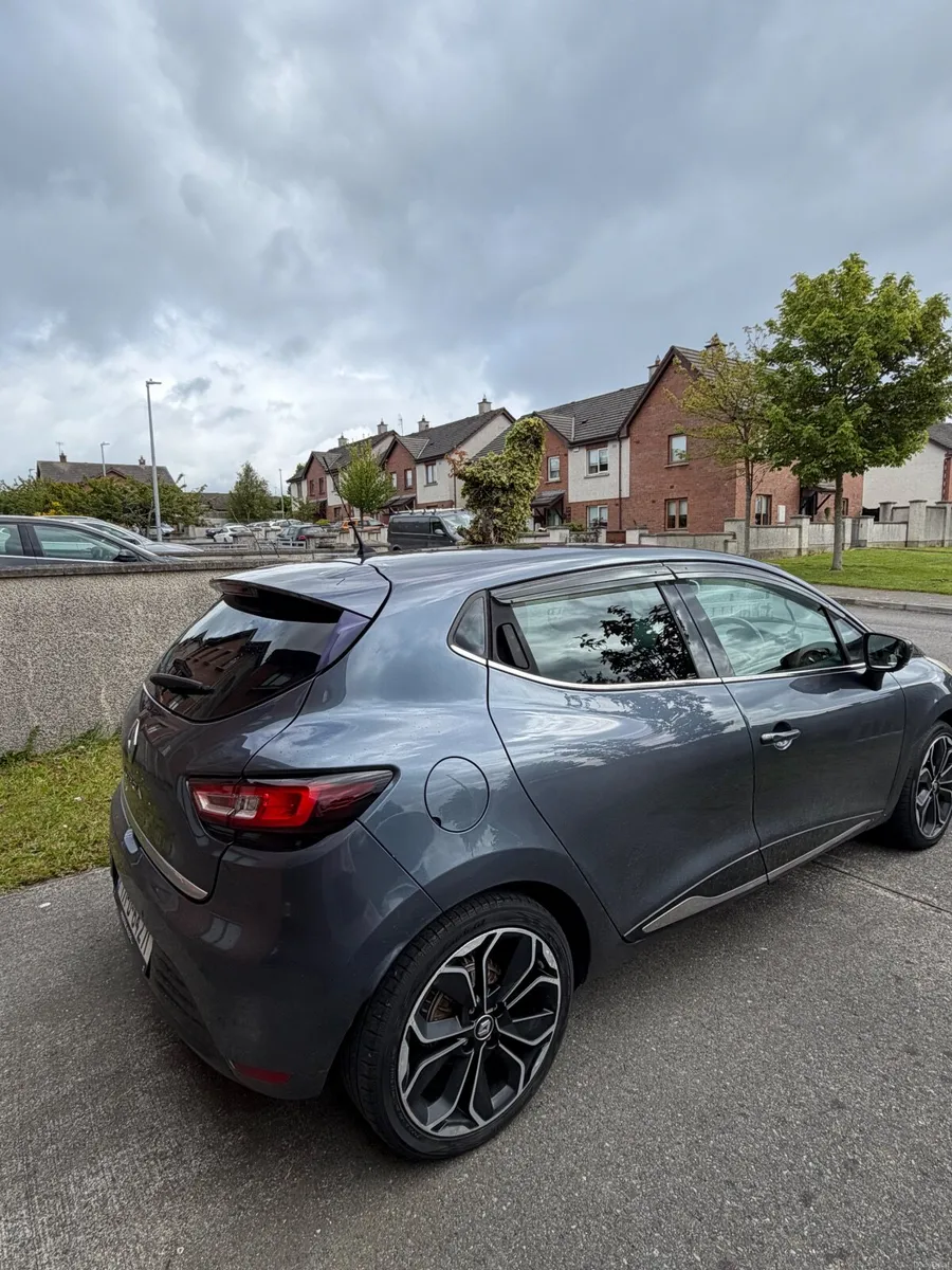 Automatic Renault Clio (Lutecia) 2017 -Low Mileage - Image 2