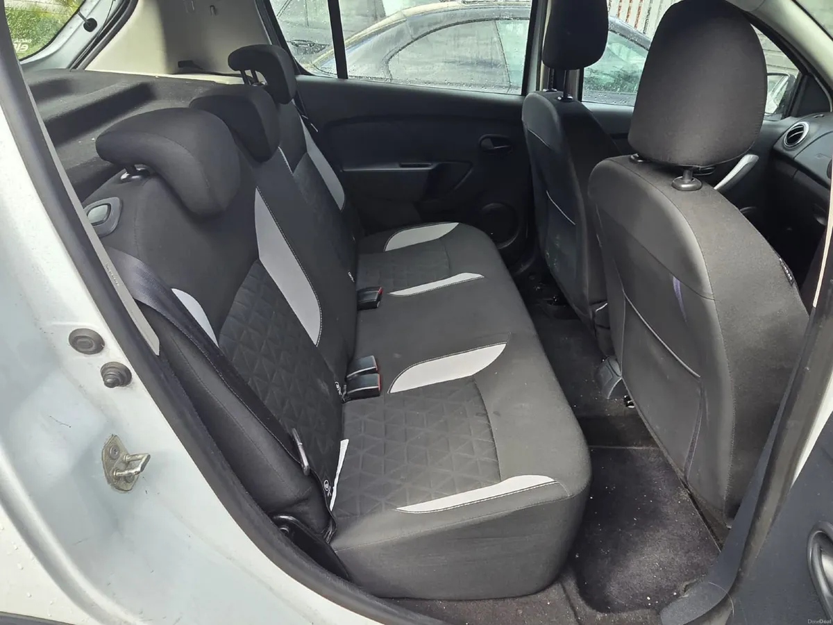 Dacia Sandero Stepway 2016 - Image 2