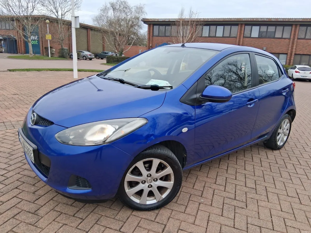Mazda 2 - Image 2