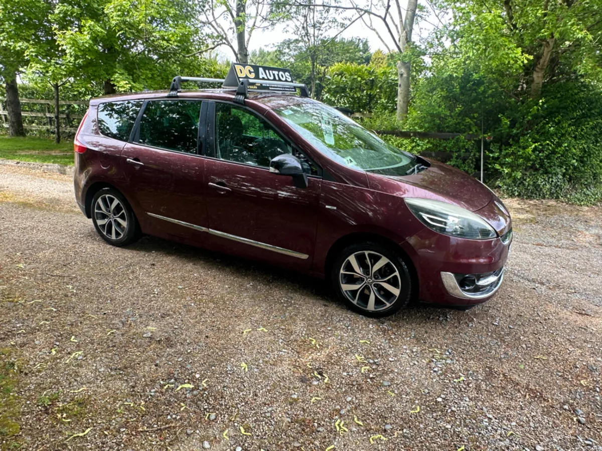 7 seater Renault Grand Scenic 2012 - Image 1