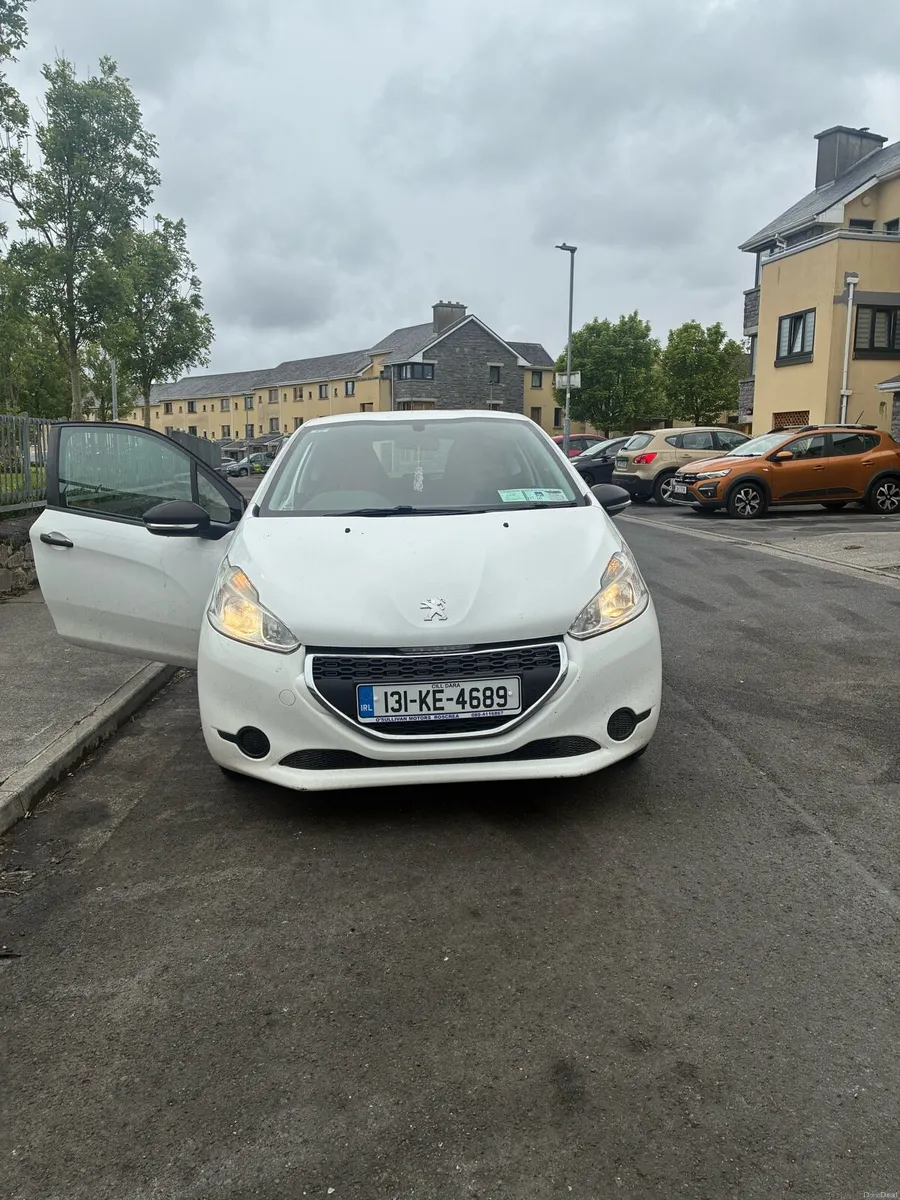 Peugeot 208 1.0 VTI Access (68) 3DR, 2013 - Image 2