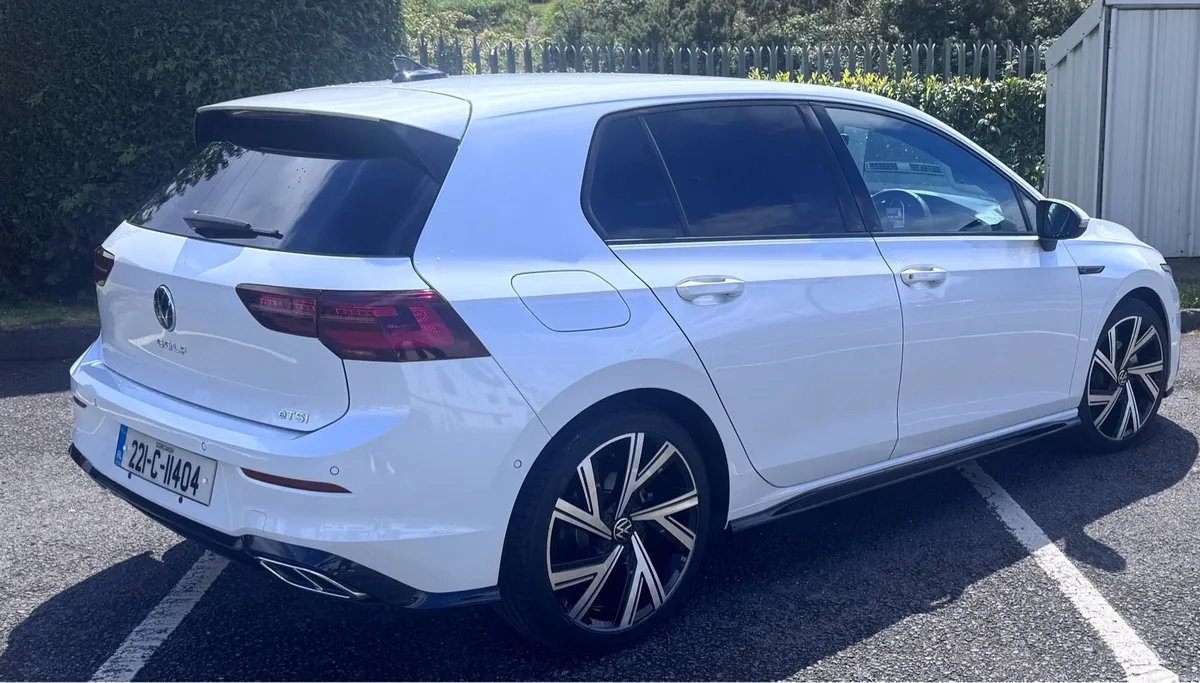 2022 Golf R Line - Image 2