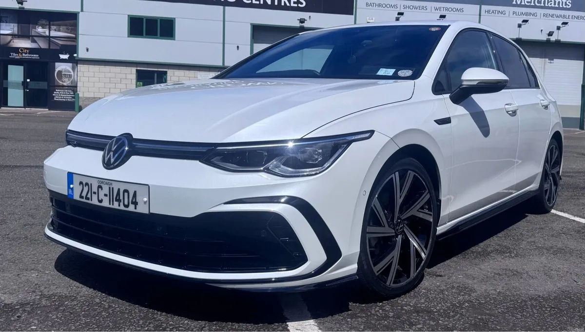2022 Golf R Line - Image 4