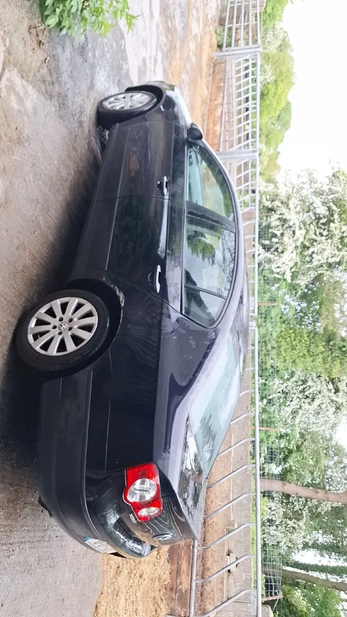 Volkswagen Passat 2010 - Image 3