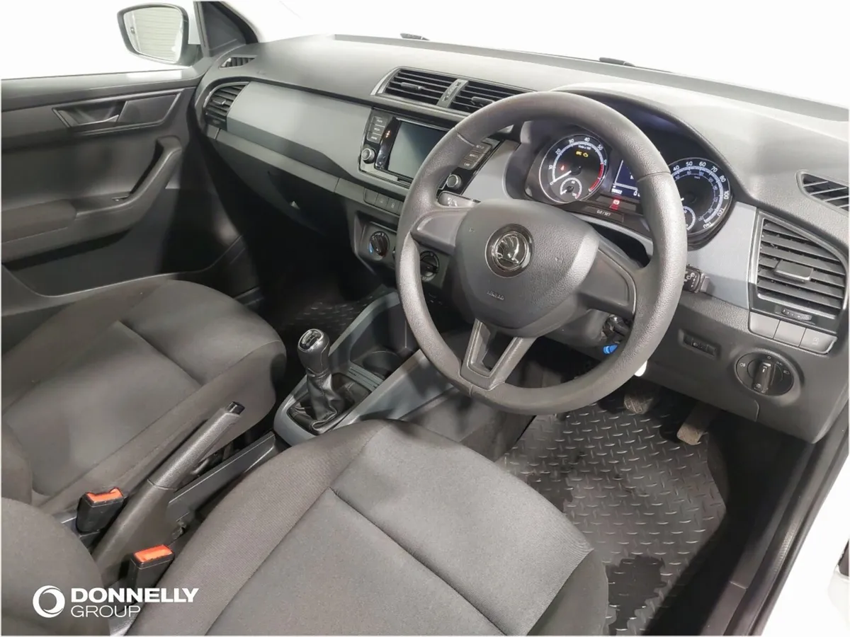 Skoda FABIA Hatchback S - Image 4