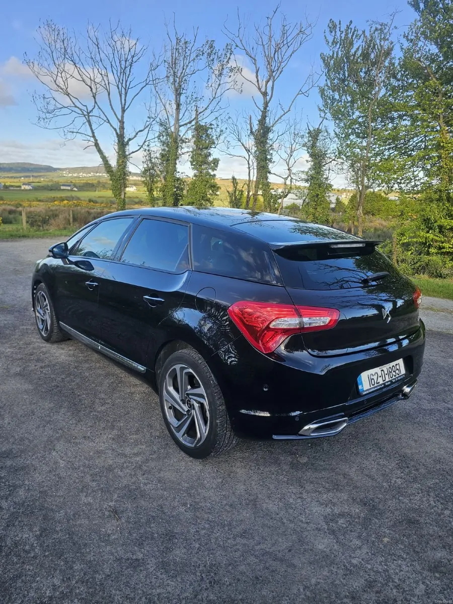 DS Automobiles DS 5 2016 - Image 2