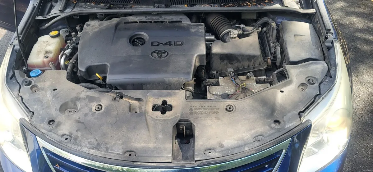 Toyota Avensis 2011 - Image 3
