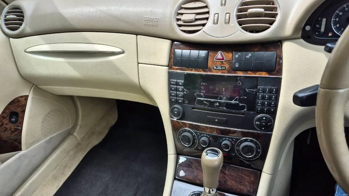 Mercedes clk 200 2006 auto mint condition. - Image 3