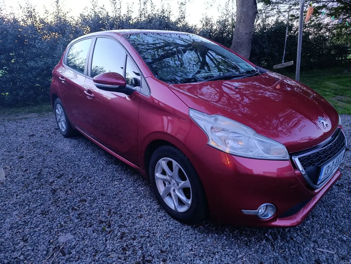 Peugeot 208 LOW KM, NCT - Image 1