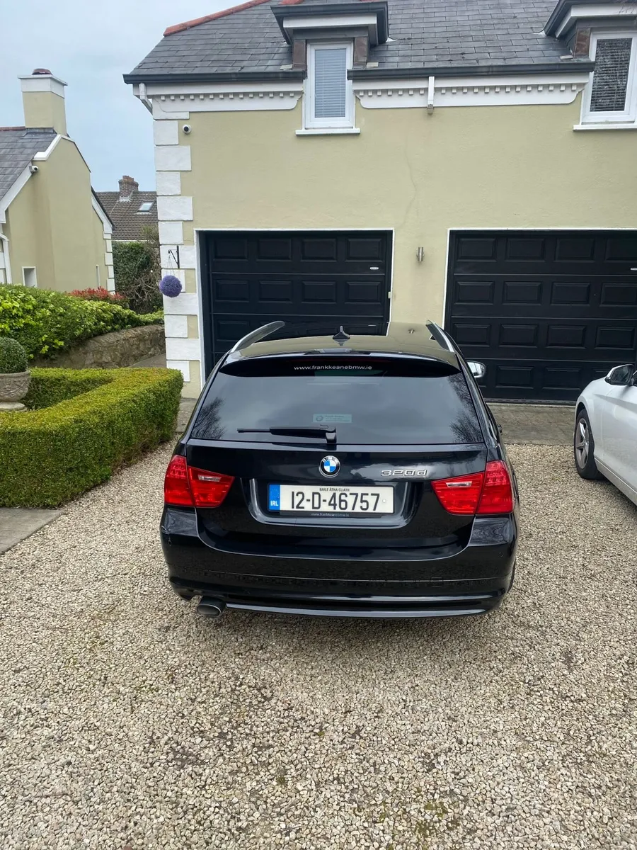BMW 3-Series Touring 2012 - Image 2