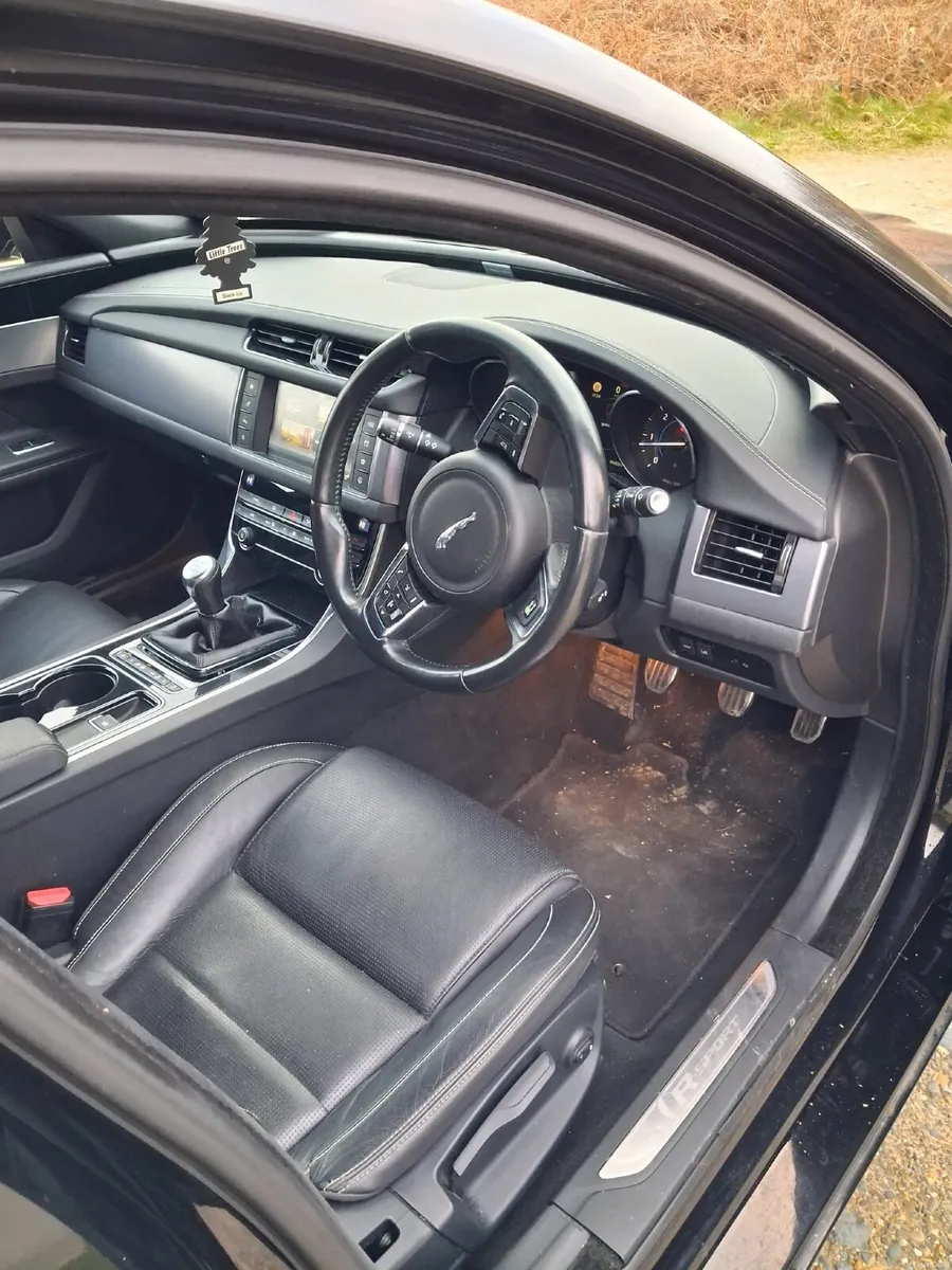 Jaguar XF 2016 2.0D R-Sport - Image 6