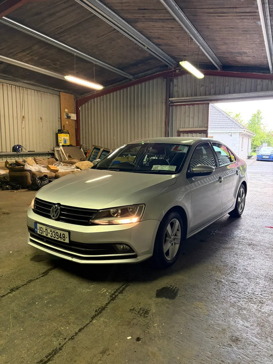 2015 Volkswagen Jetta 2.0tdi Auto - Image 2