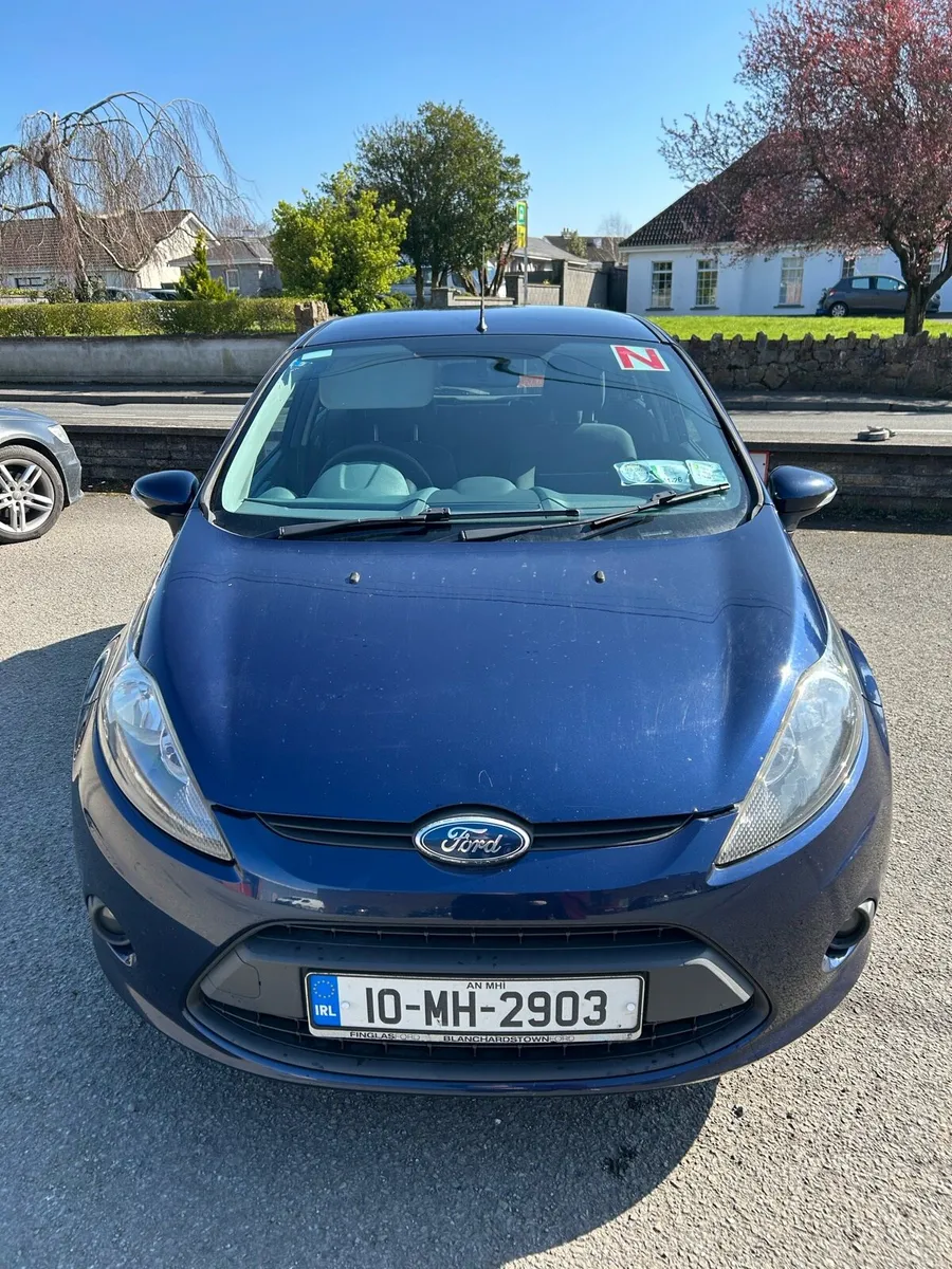 2010 Ford fiesta - Image 1