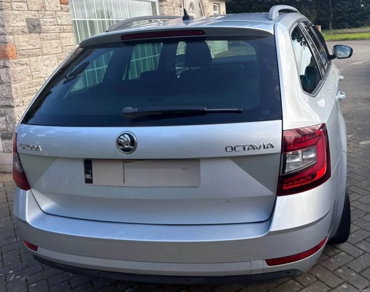 2021 Skoda Octavia - Image 3