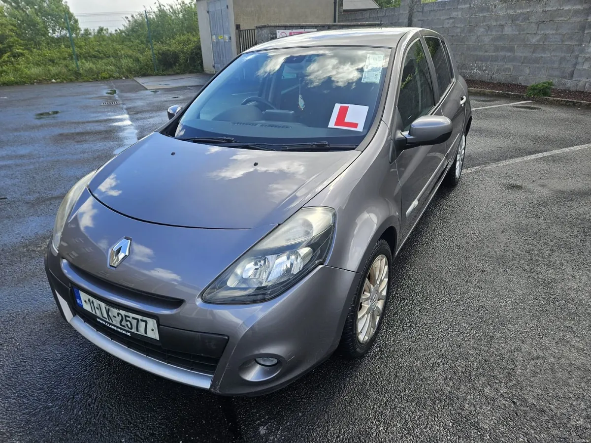 Renault Clio 2011 - Image 2
