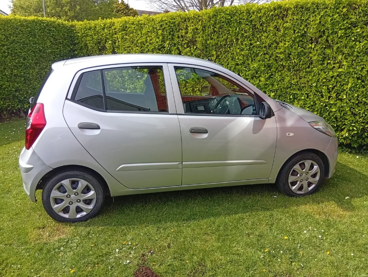 Hyundai i10 2011 - Image 2