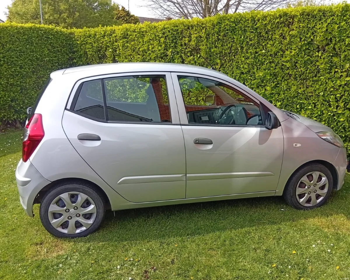 Hyundai i10 2011 - Image 1