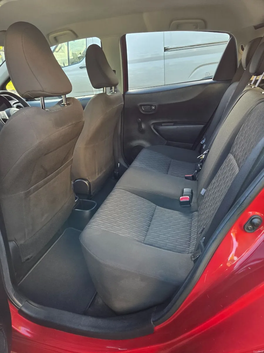 Toyota Yaris 2013 - Image 1