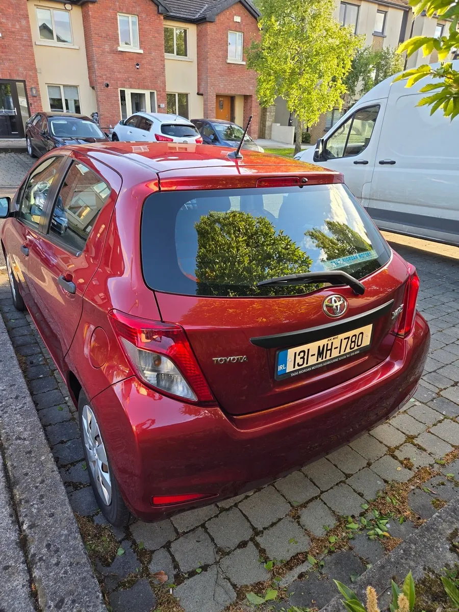 Toyota Yaris 2013 - Image 4