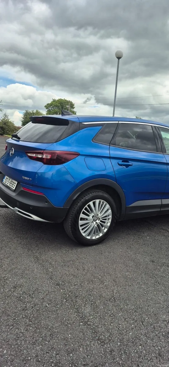 Opel Grandland X SRI 1.5l T 130PS 4 - Image 3