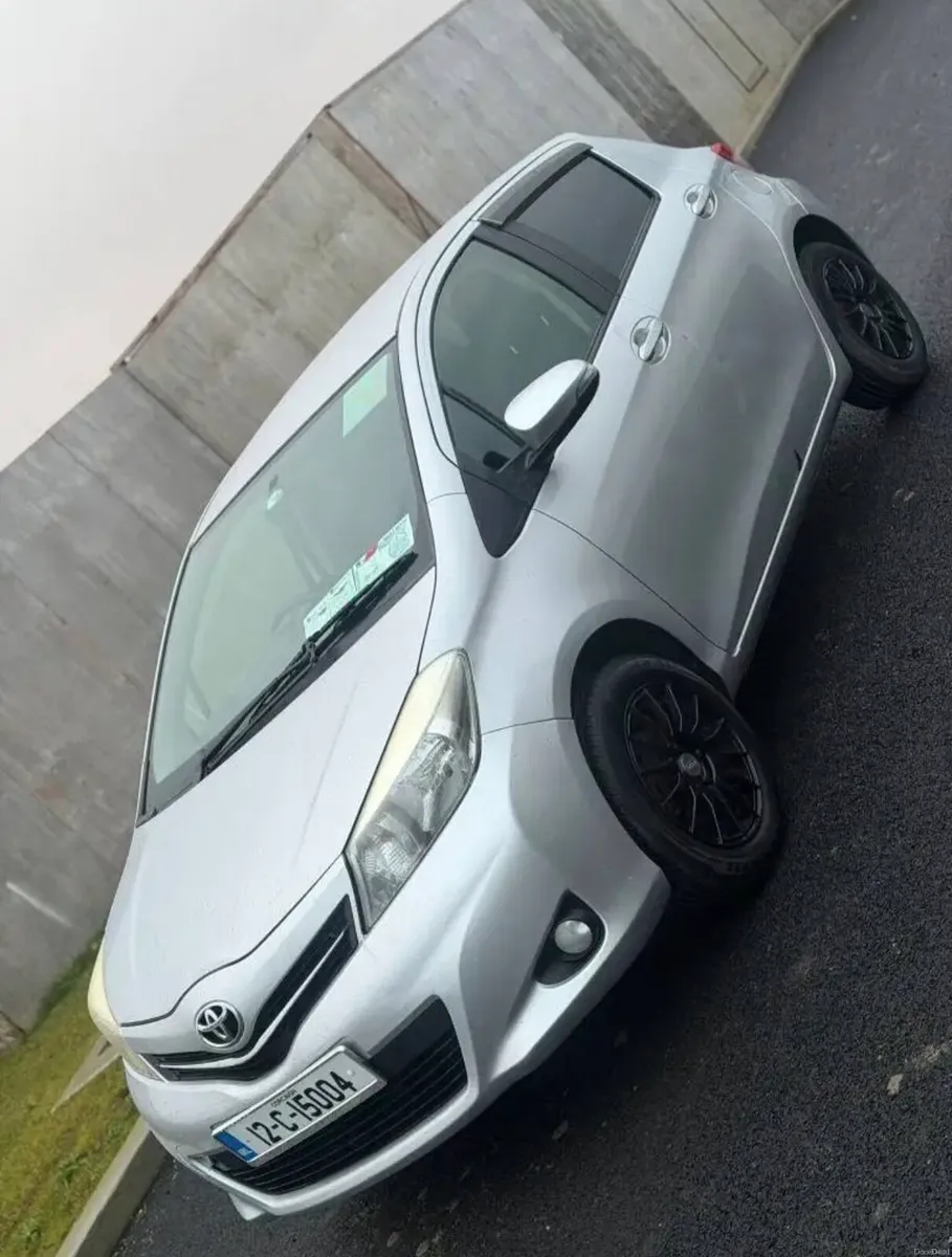 car - Image 1