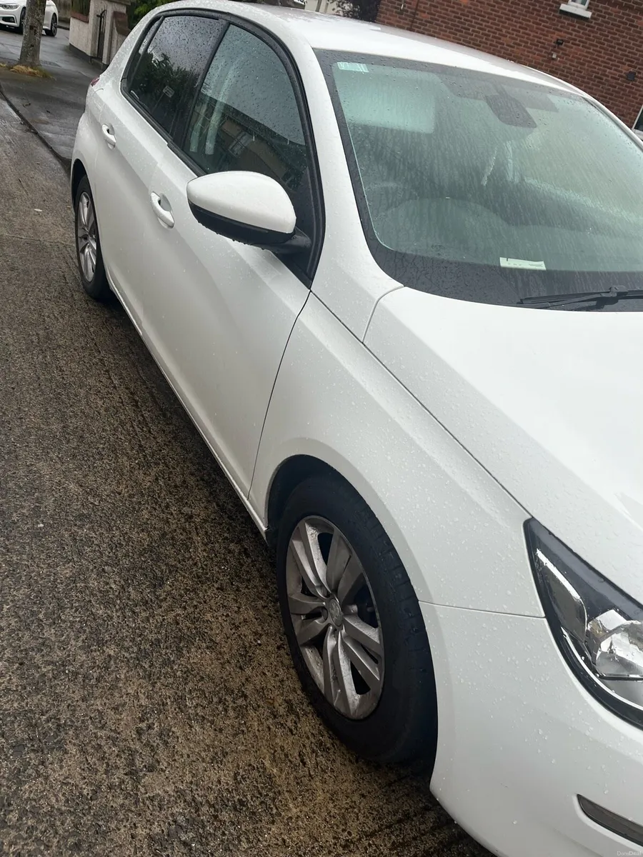 Car - Image 3