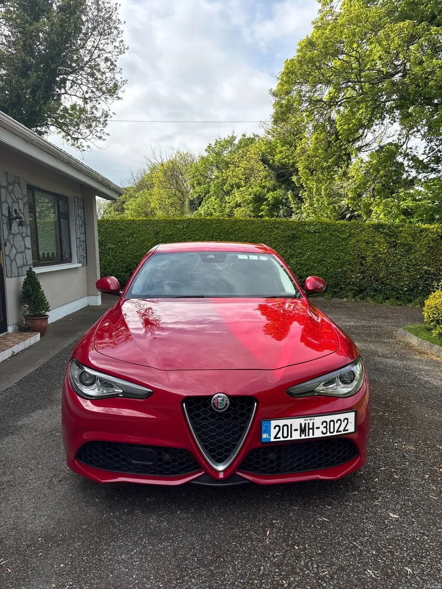 Alfa Romeo Giulia Veloce 2.0 Turbo - Image 2