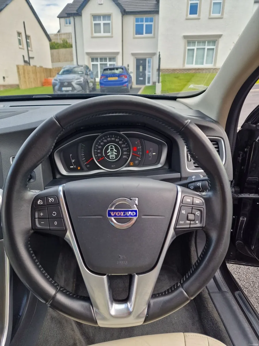 Volvo S60 2016 - Image 3